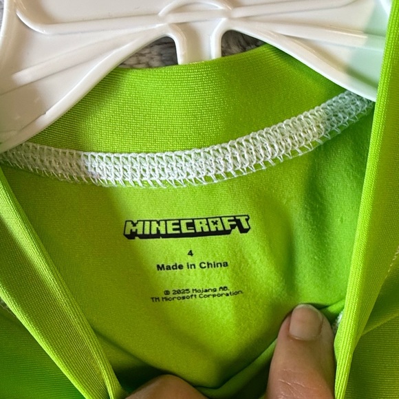 New Boys 4, Minecraft Creeper 2-Piece Rashguard & Swim
Trunks Set - Picture 6 of 9